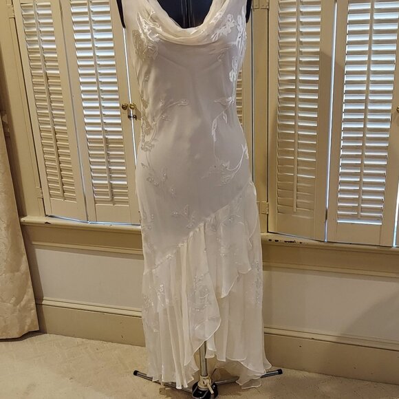 Stunning White Formal Silk Dress 6P - Picture 3 of 12